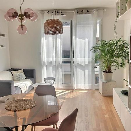Appartamento Le Toit Du Montvalerien Suresnes Esterno foto