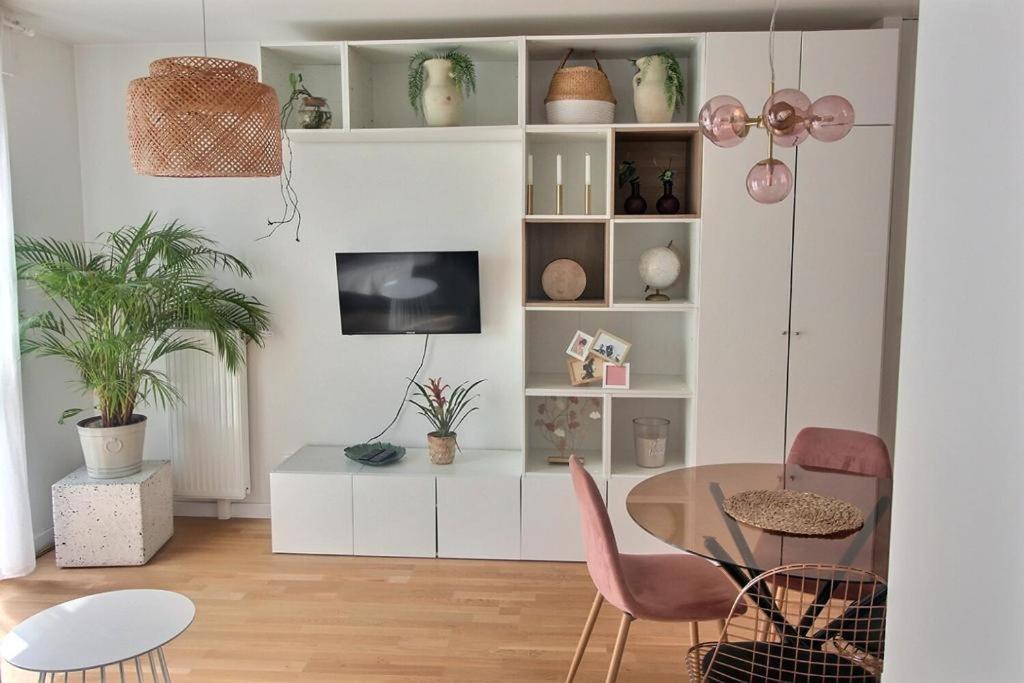 Appartamento Le Toit Du Montvalerien Suresnes Esterno foto